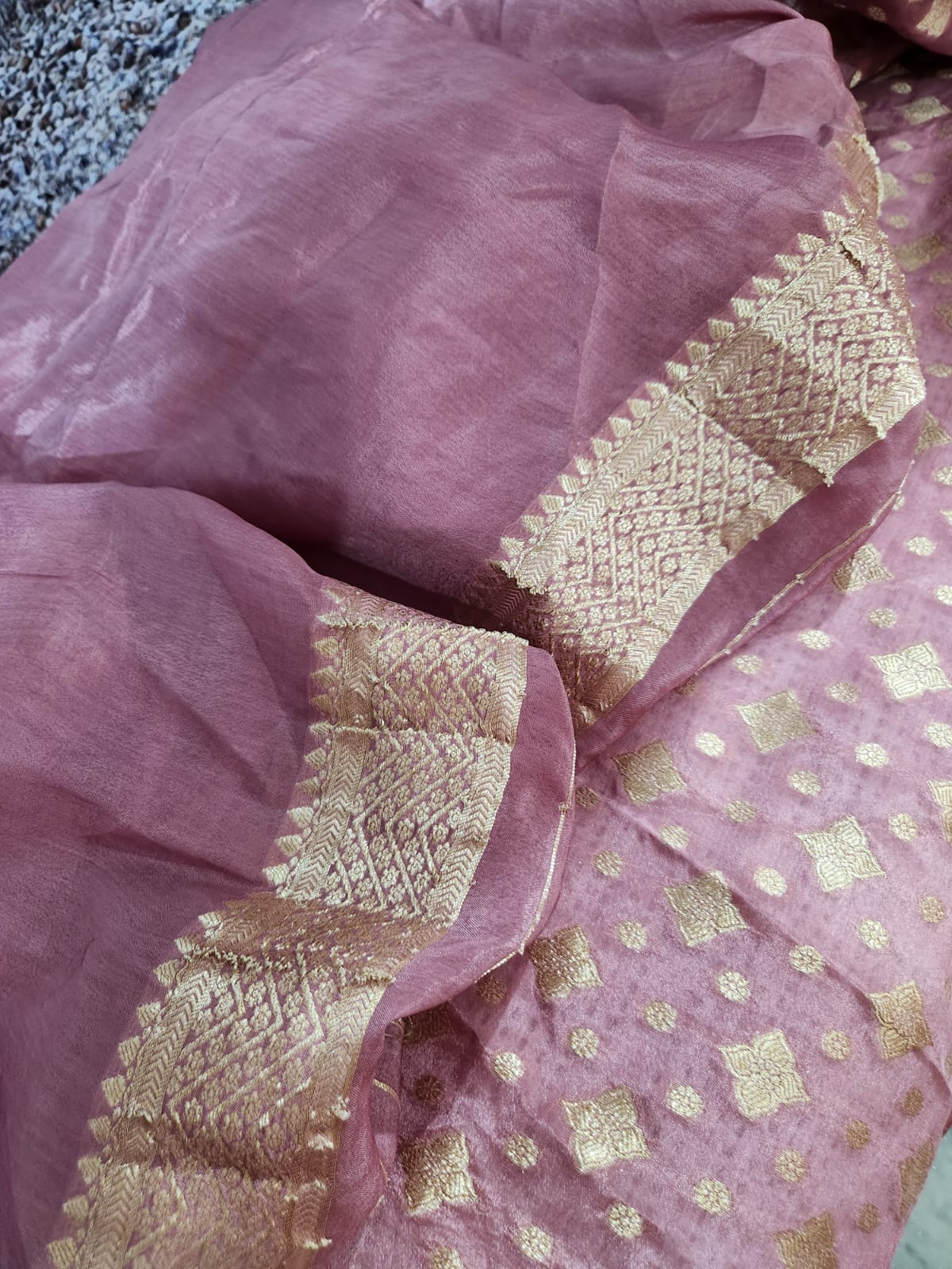 Exclusive Purple Pure Chinon Saree with Soft Zari Work