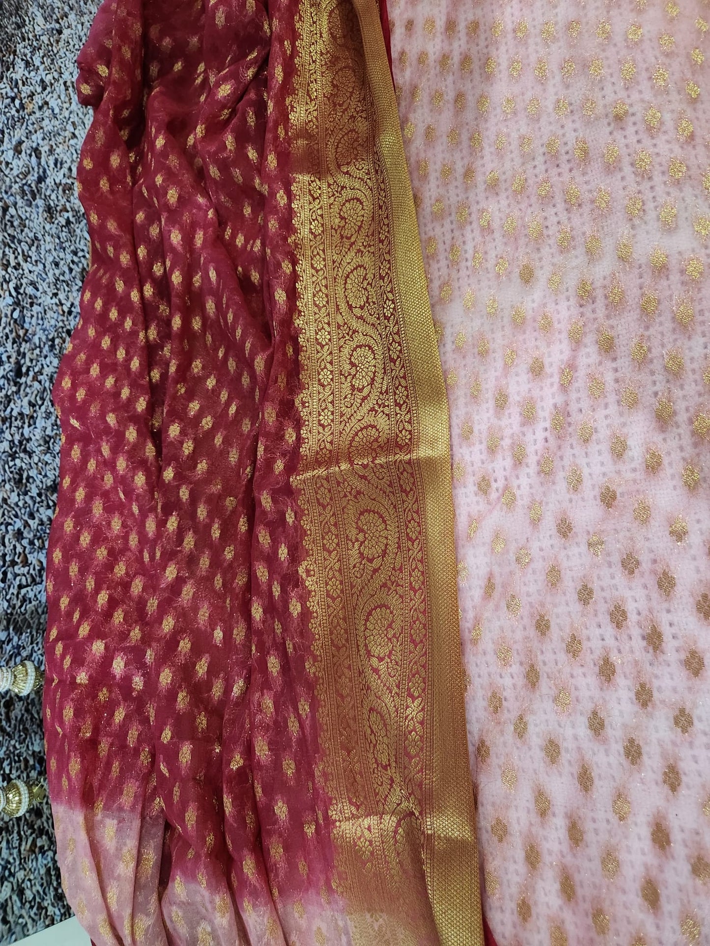 Elegant Pink Pure Georgette Saree with Soft Zari Work