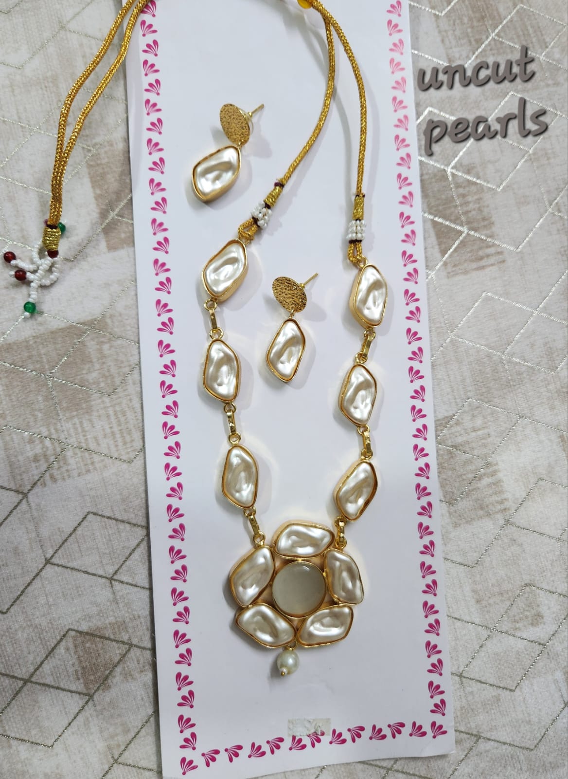 Antique Gold Plated Pearls Necklace Set with Matching Earrings