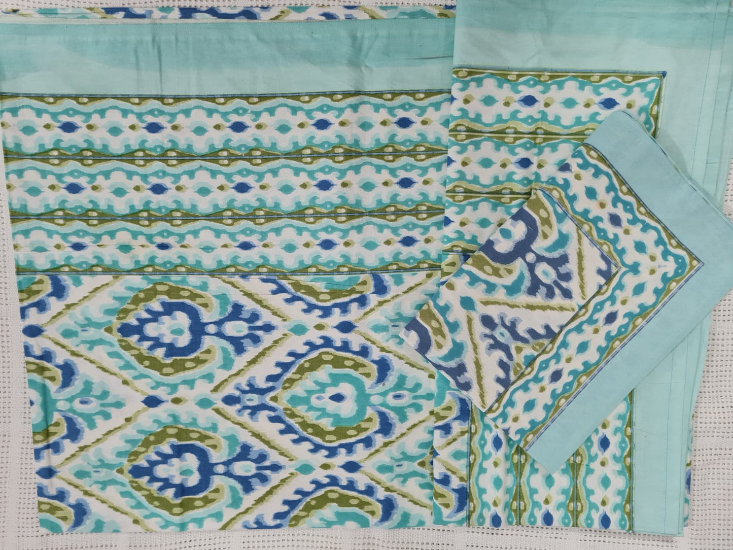 100% Cotton Double Bed Sheets + 2 Pillow Cases in Turquoise Blue