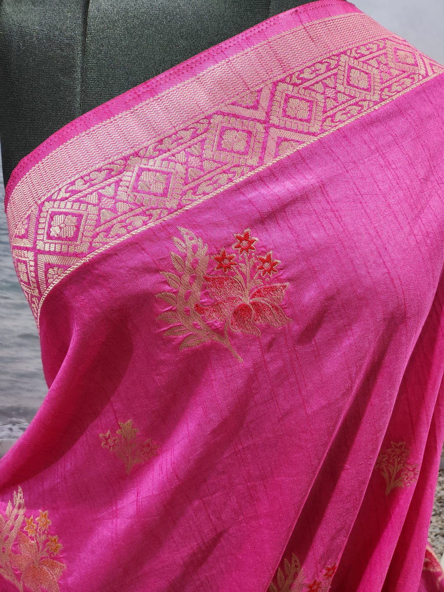 Exclusive Pink Pure Chinon Saree with Soft Zari Work