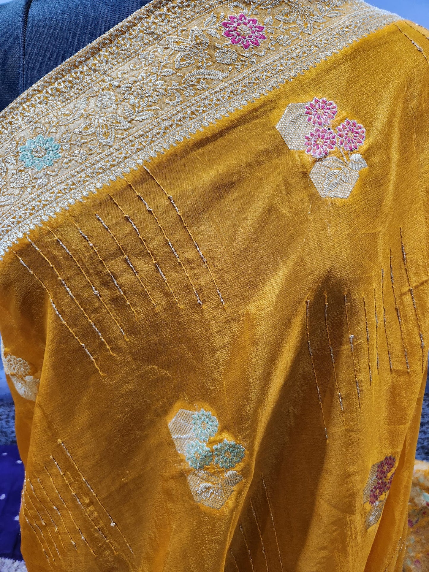 Exclusive Beautiful 2 Tone Pure Chinon Saree with Soft Zari Work