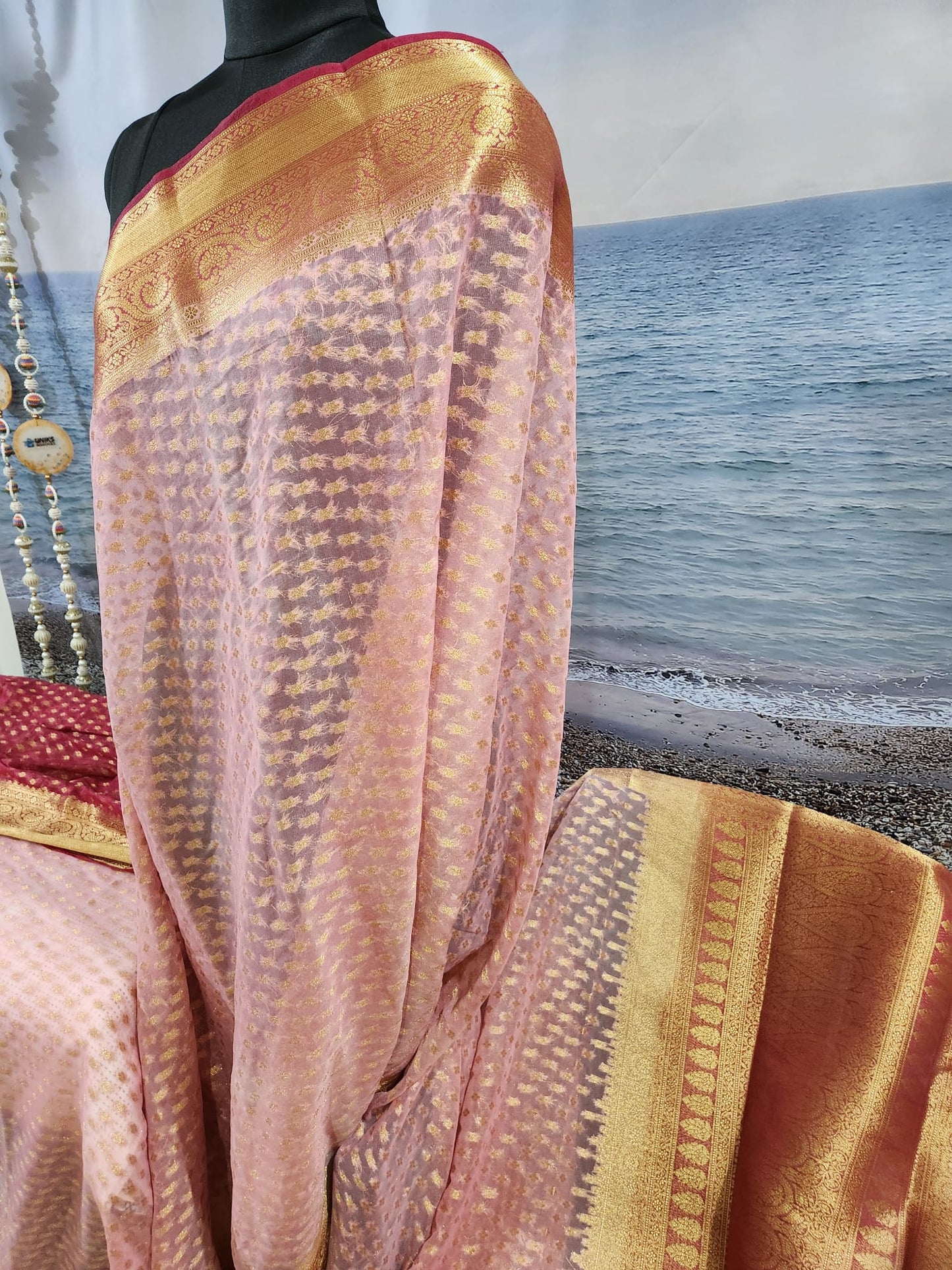 Elegant Pink Pure Georgette Saree with Soft Zari Work