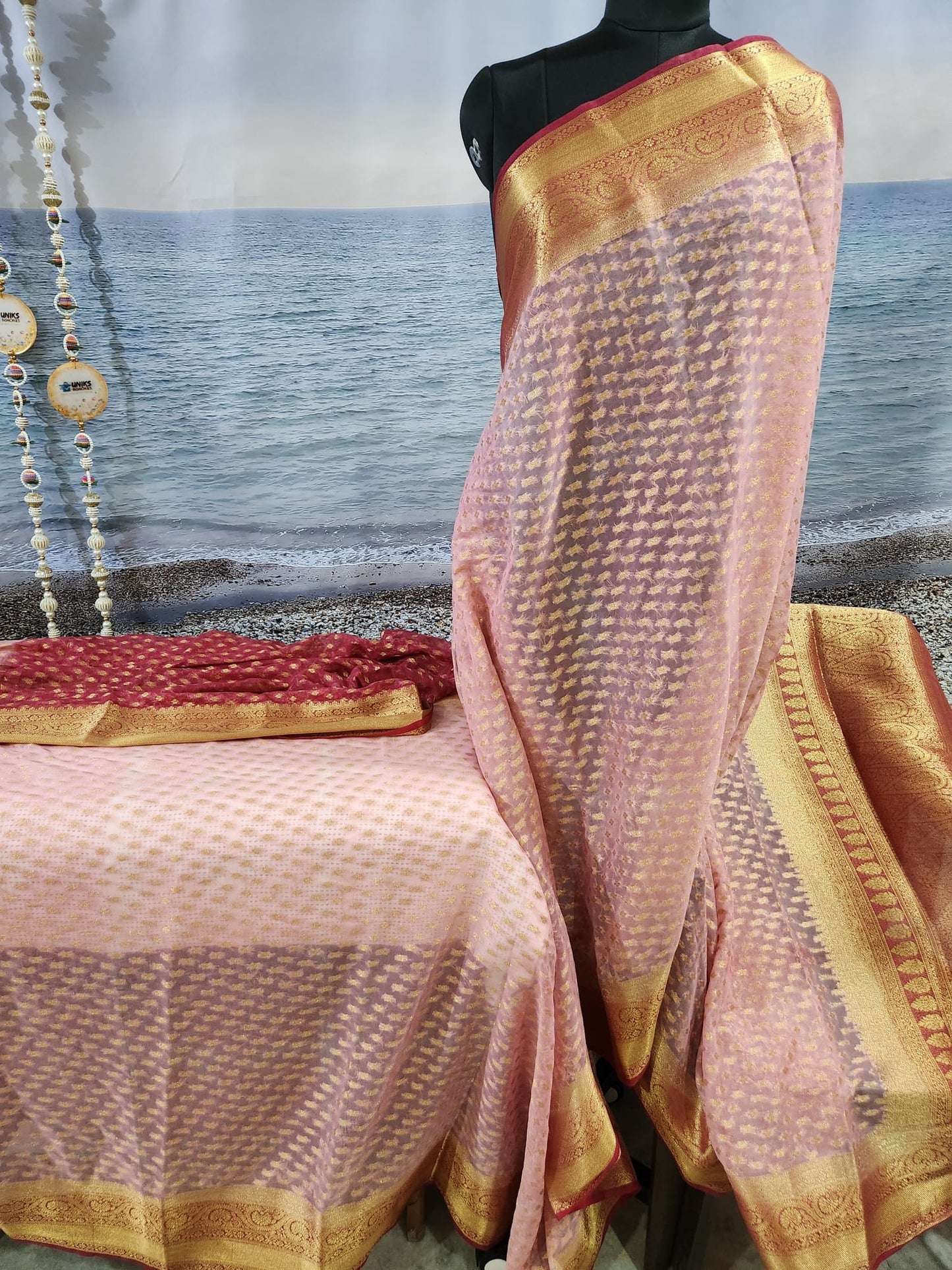 Elegant Pink Pure Georgette Saree with Soft Zari Work