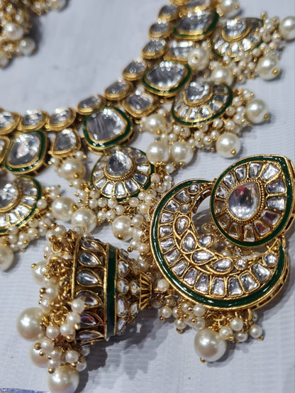 Beautiful Kundan Pearls Set